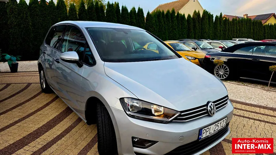 VOLKSWAGEN Golf Sportsvan -