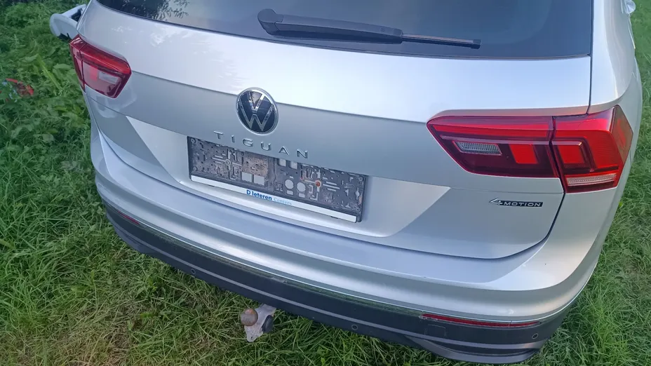 VOLKSWAGEN Tiguan -