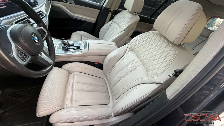 BMW X7 -