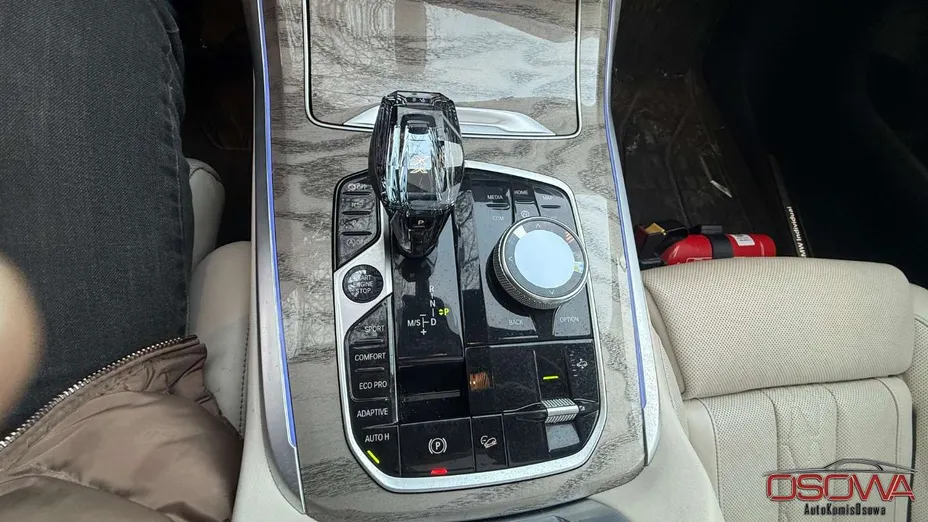 BMW X7 -