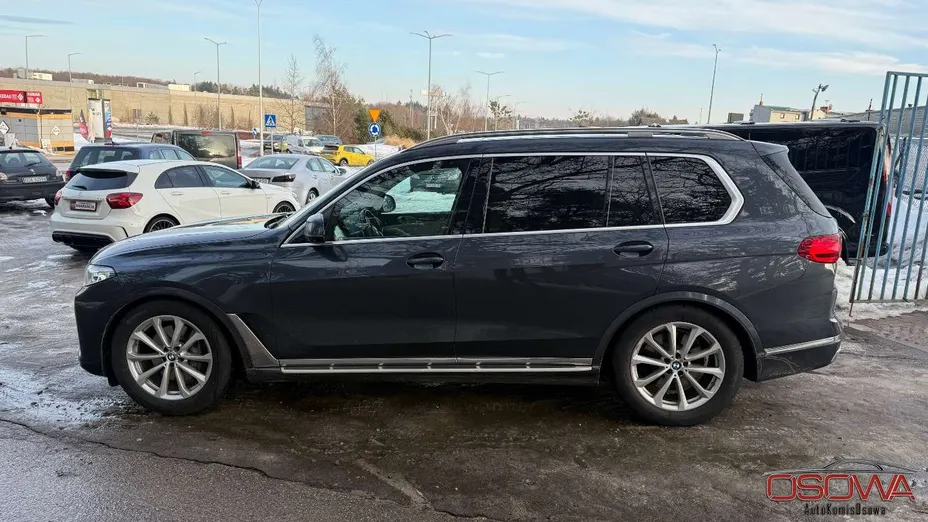 BMW X7 -