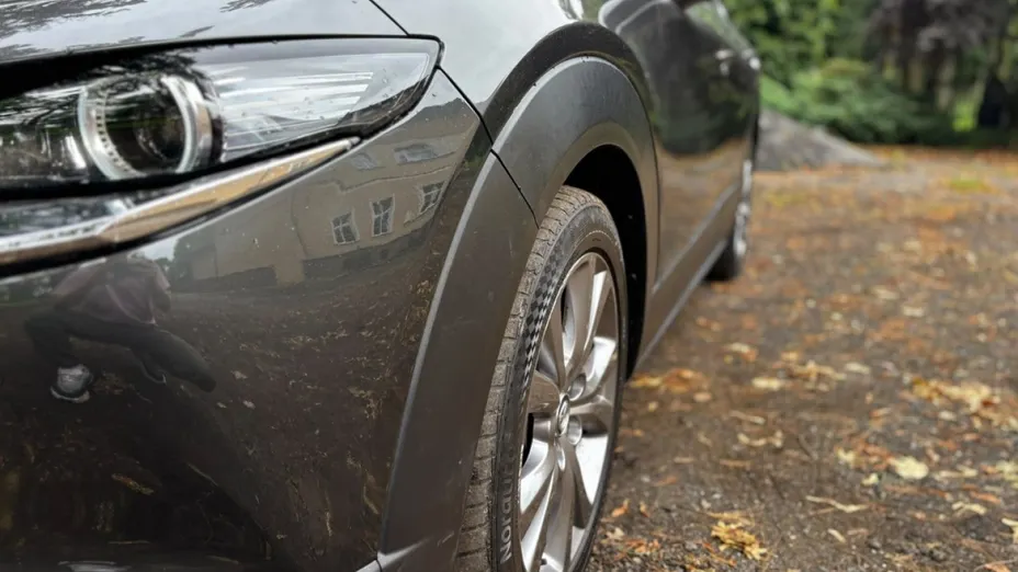 MAZDA CX-30 -