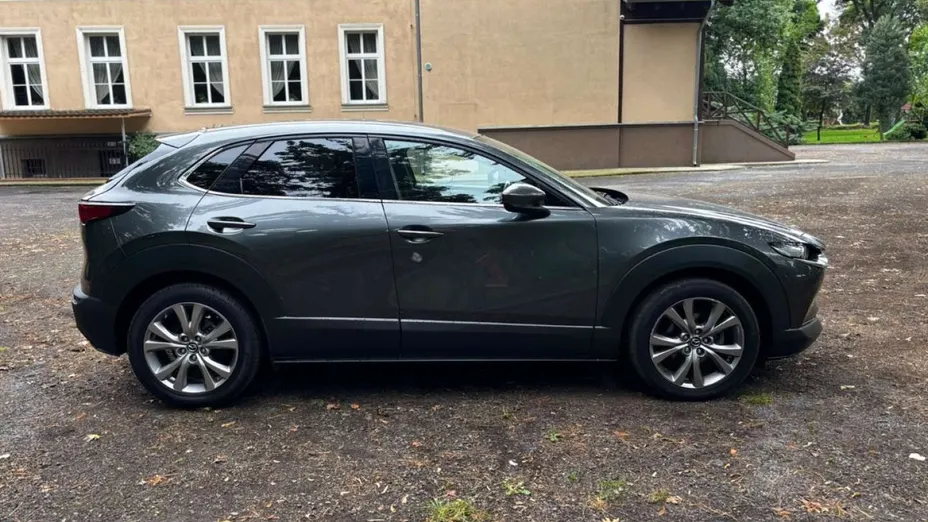 MAZDA CX-30 -