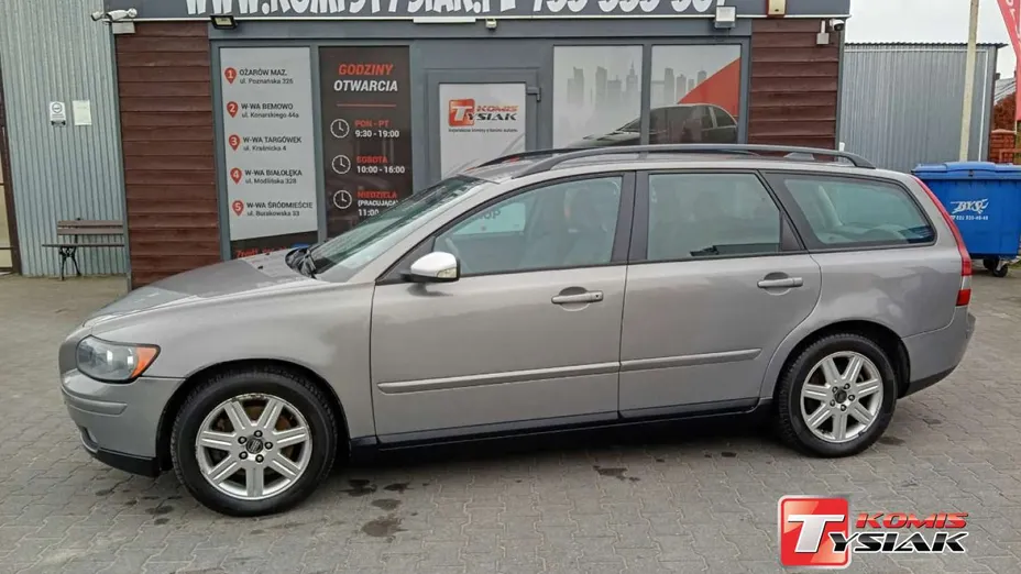 VOLVO V50 -