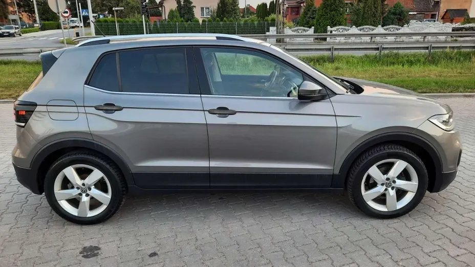 VOLKSWAGEN T-Cross -