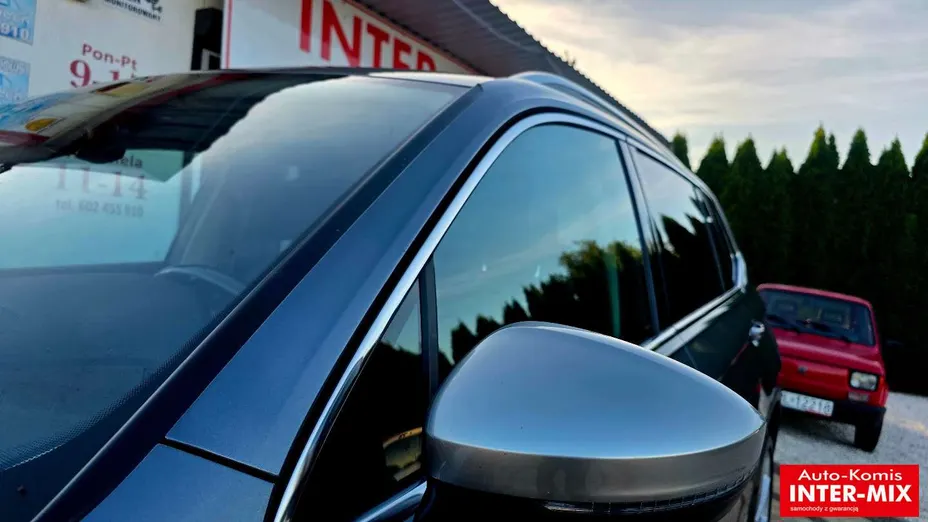 VOLKSWAGEN Tiguan -