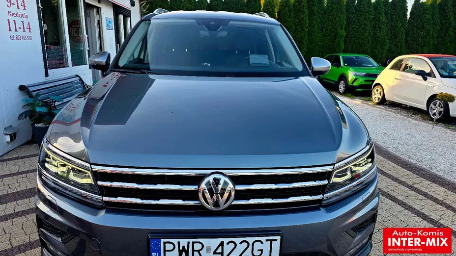 VOLKSWAGEN Tiguan -