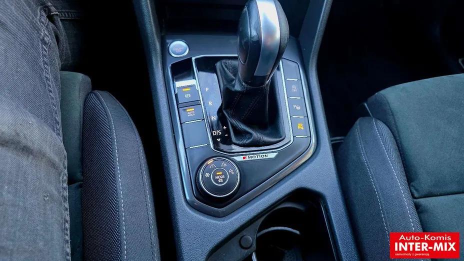VOLKSWAGEN Tiguan -