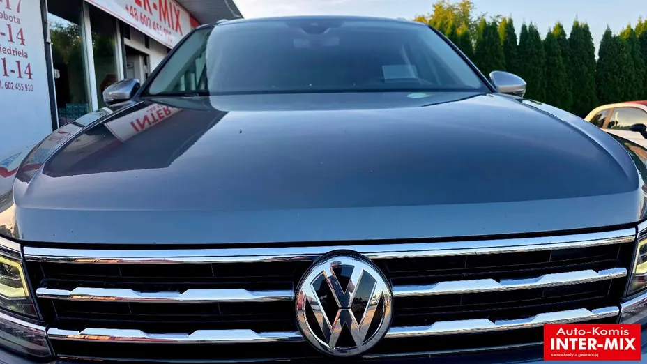VOLKSWAGEN Tiguan -