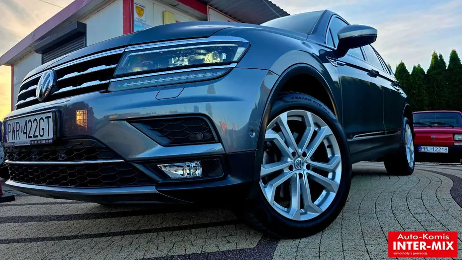 VOLKSWAGEN Tiguan -