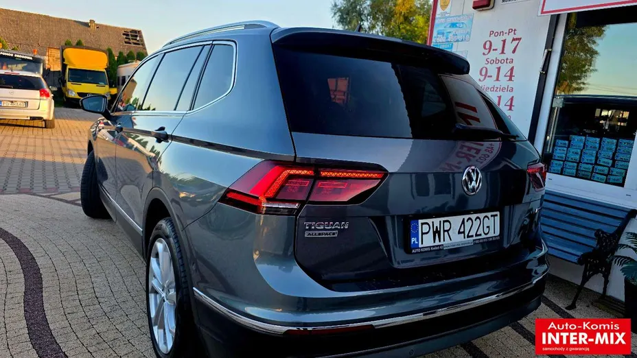VOLKSWAGEN Tiguan -