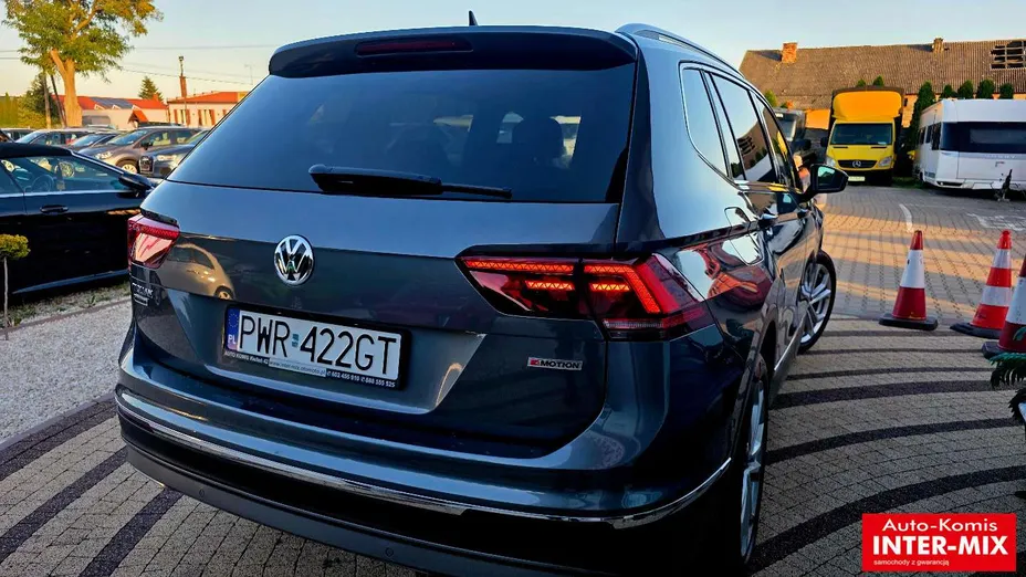 VOLKSWAGEN Tiguan -