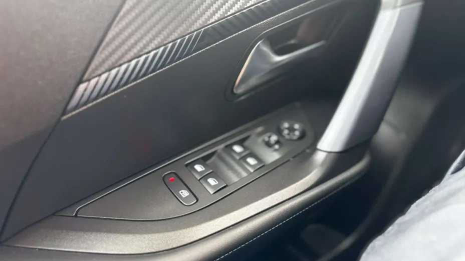PEUGEOT 2008 -