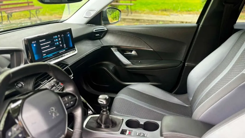PEUGEOT 2008 -