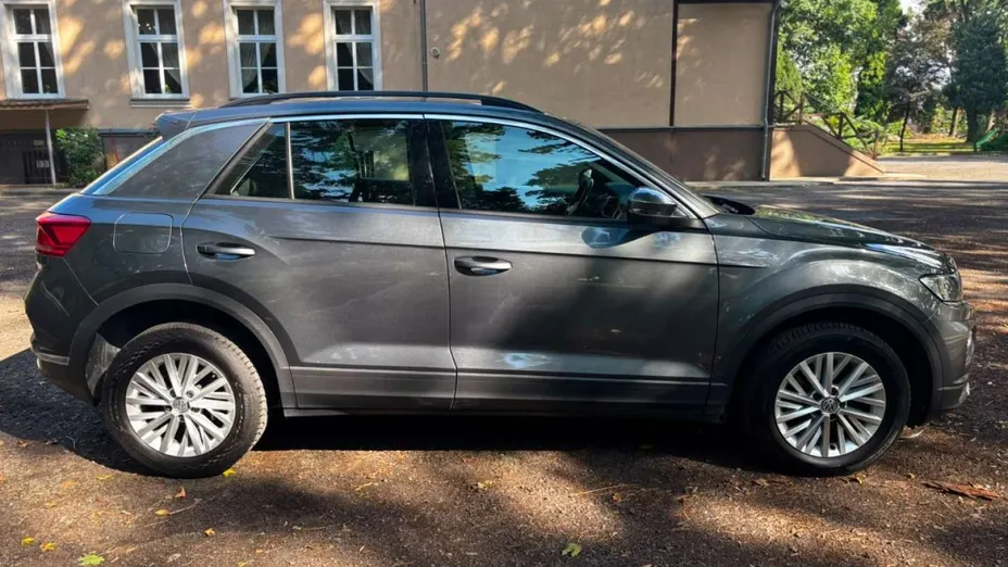 VOLKSWAGEN T-ROC -