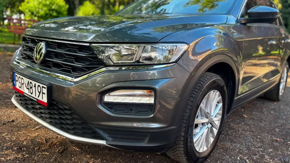 VOLKSWAGEN T-ROC -