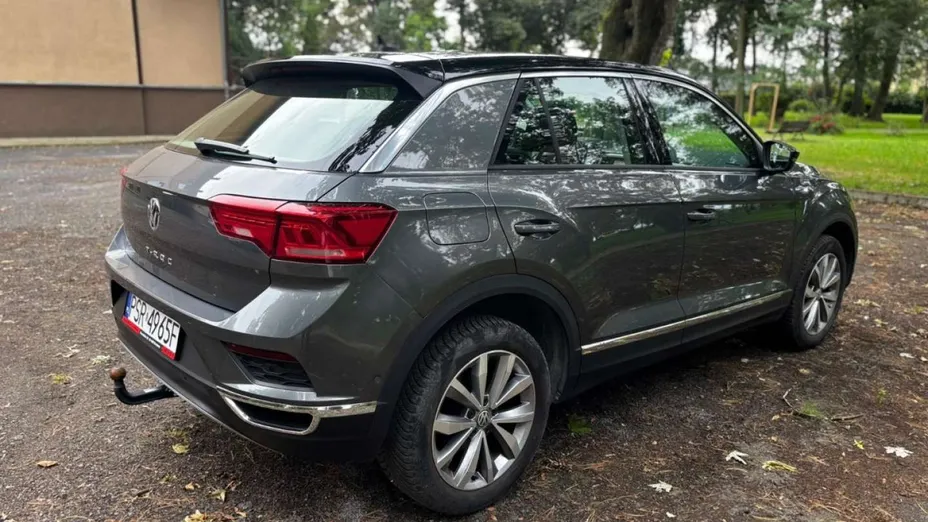 VOLKSWAGEN T-ROC -