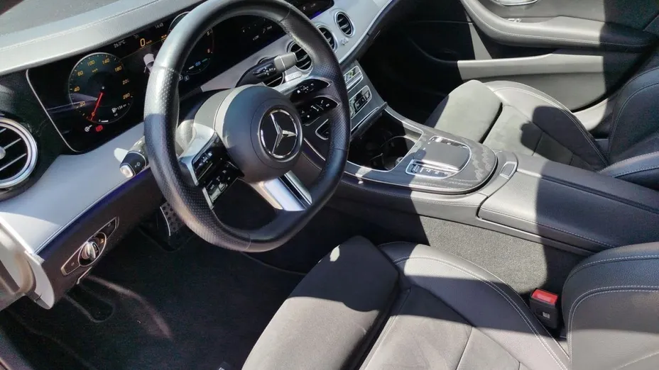 MERCEDES-BENZ E Klasa -