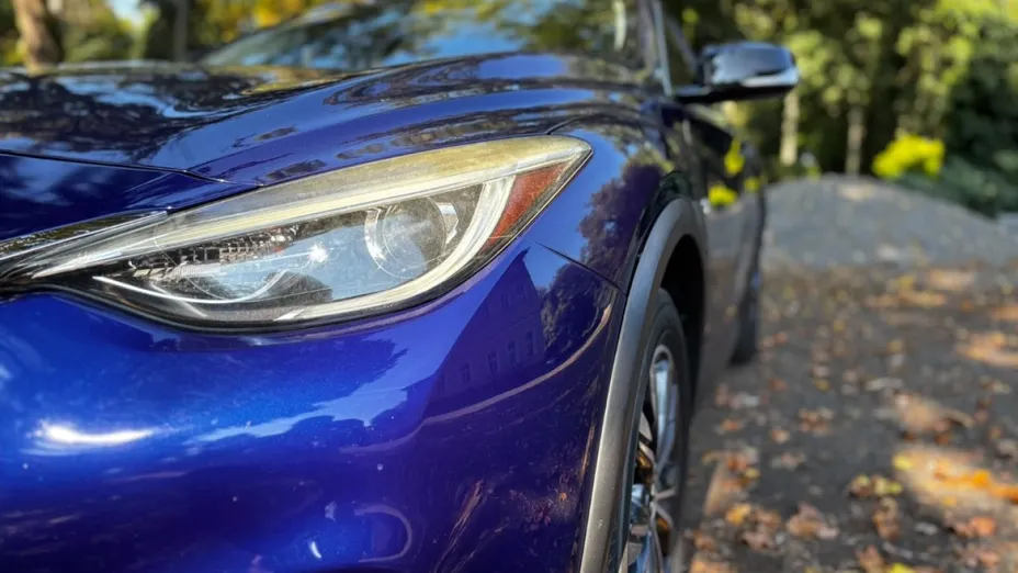 INFINITI QX30 -