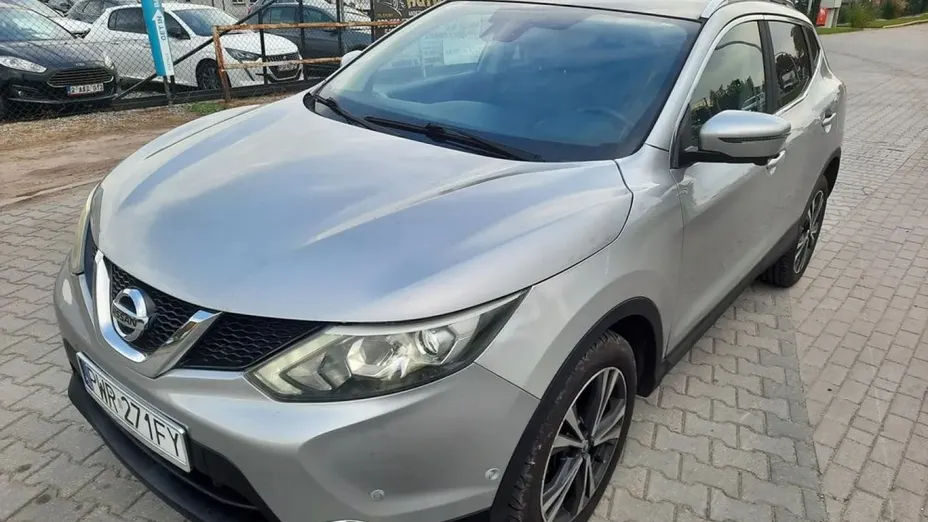 NISSAN Qashqai -