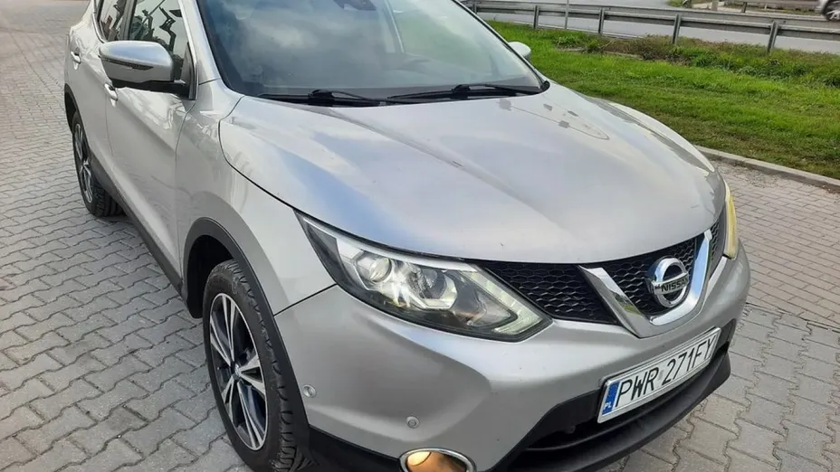 NISSAN Qashqai -