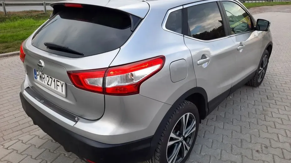 NISSAN Qashqai -