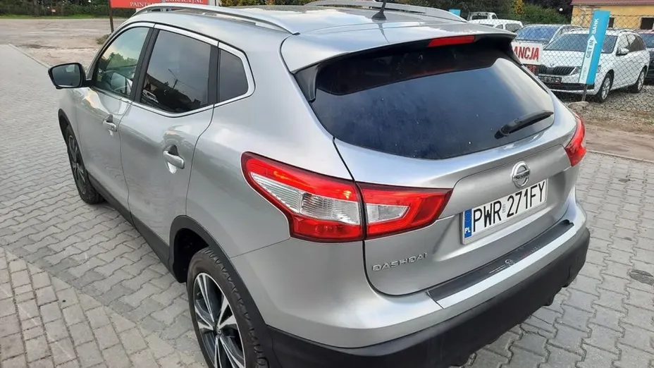 NISSAN Qashqai -