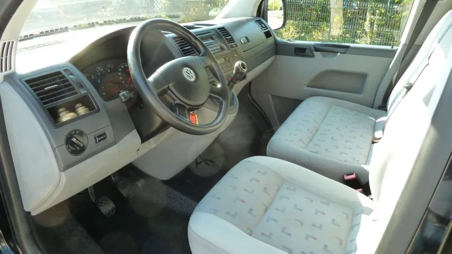 VOLKSWAGEN Caravelle -