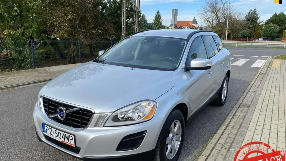 VOLVO XC60 -