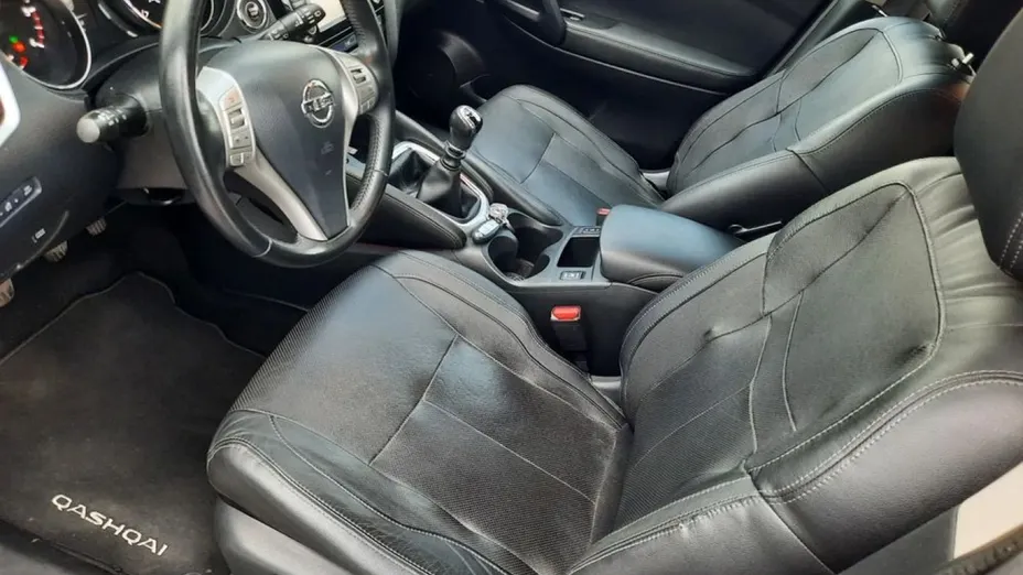 NISSAN Qashqai -