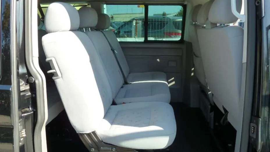 VOLKSWAGEN Caravelle -