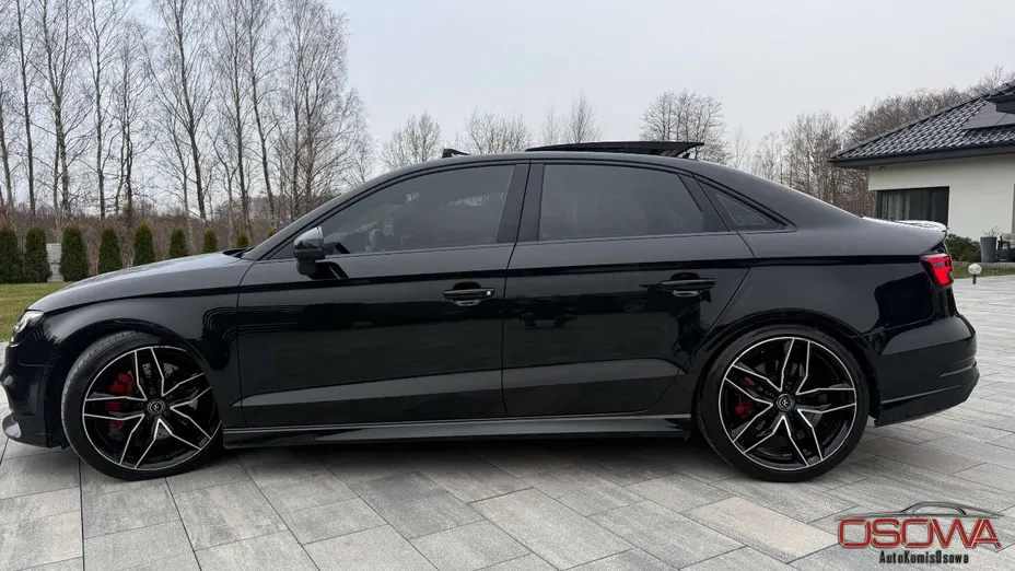 AUDI S3 -