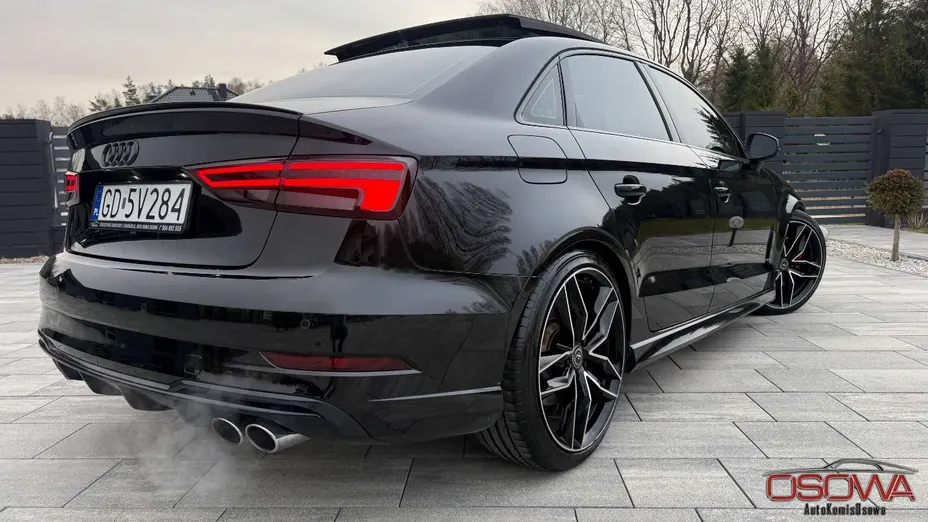 AUDI S3 -