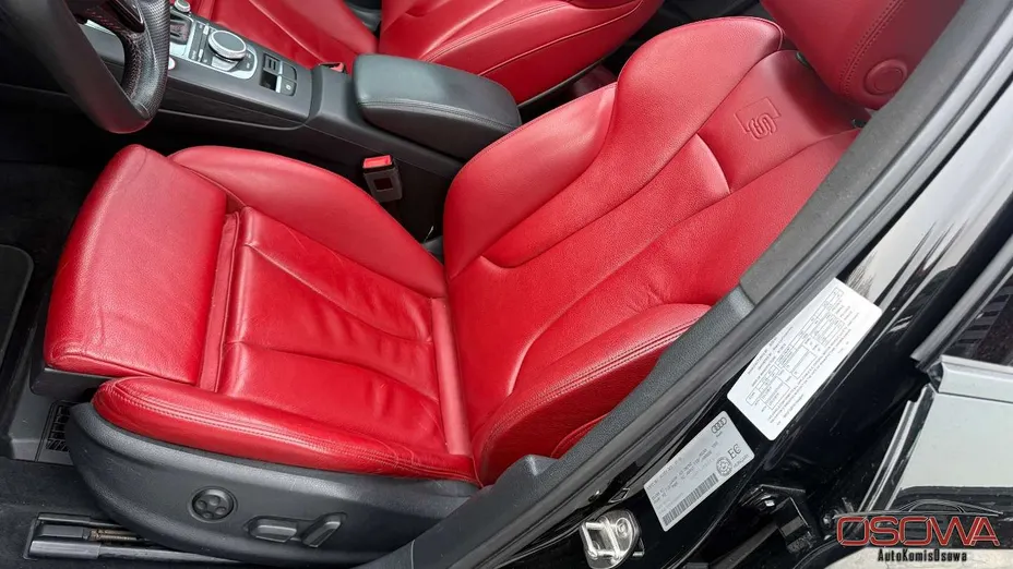 AUDI S3 -