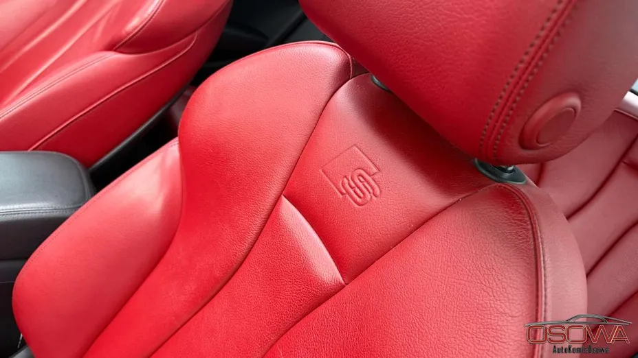 AUDI S3 -