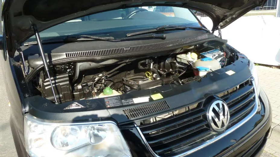 VOLKSWAGEN Caravelle -