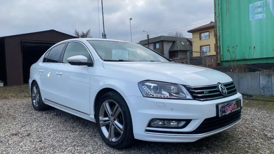 VOLKSWAGEN Passat -