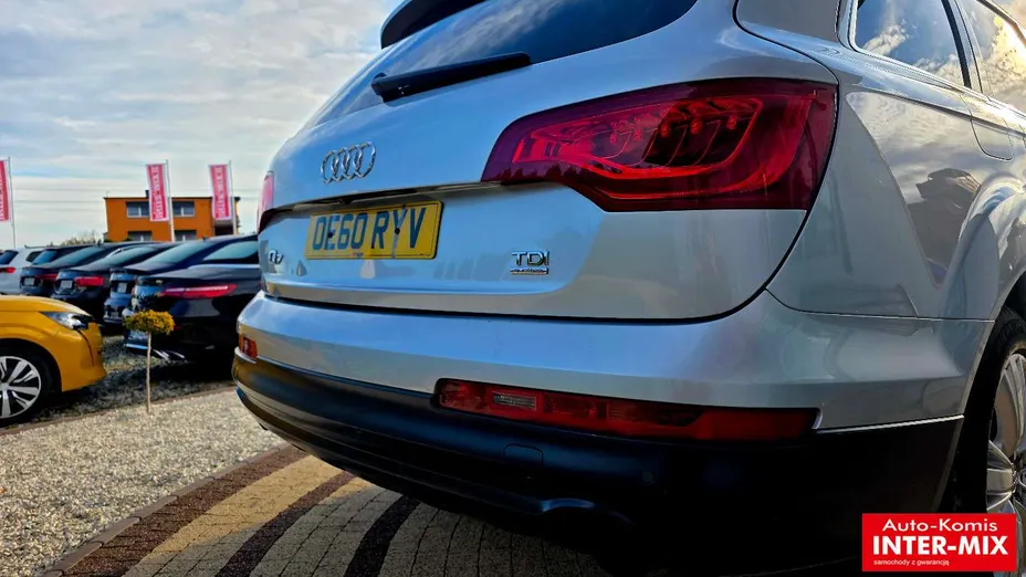 AUDI Q7 -