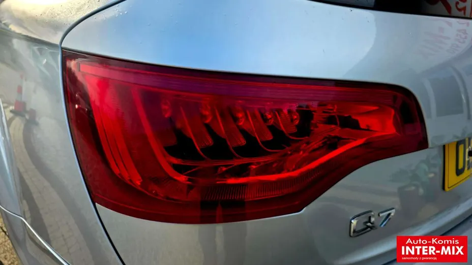 AUDI Q7 -
