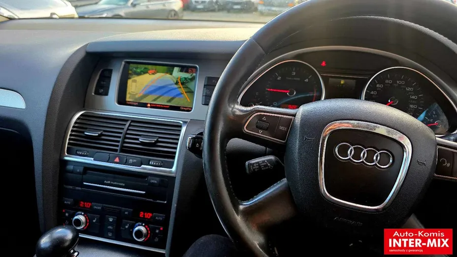 AUDI Q7 -