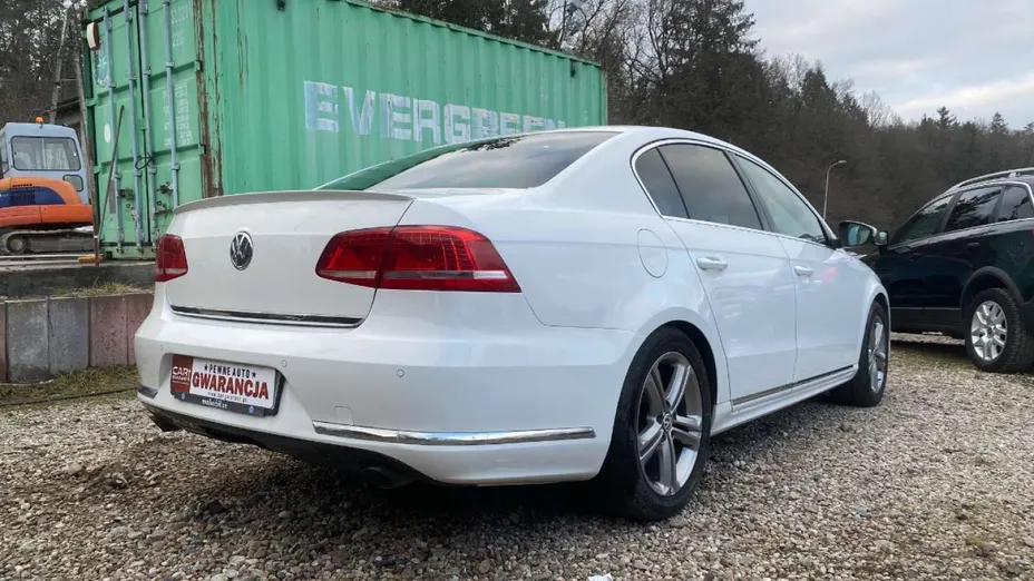 VOLKSWAGEN Passat -