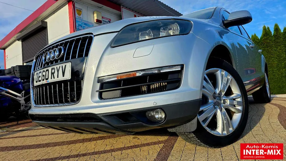 AUDI Q7 -