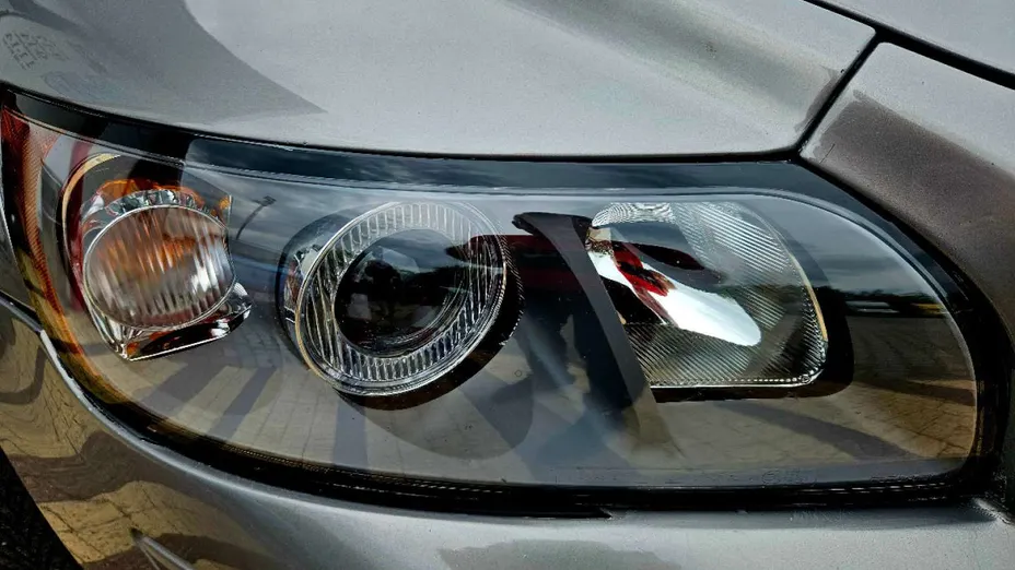 VOLVO V50 -