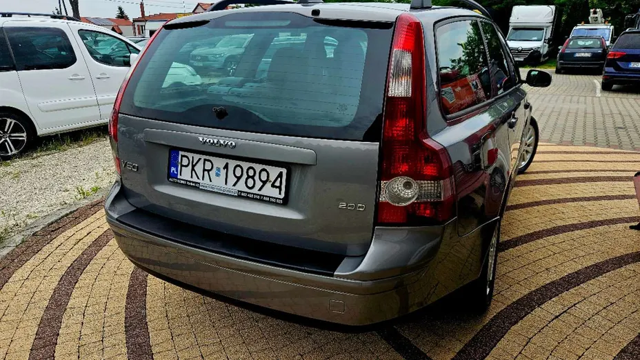 VOLVO V50 -