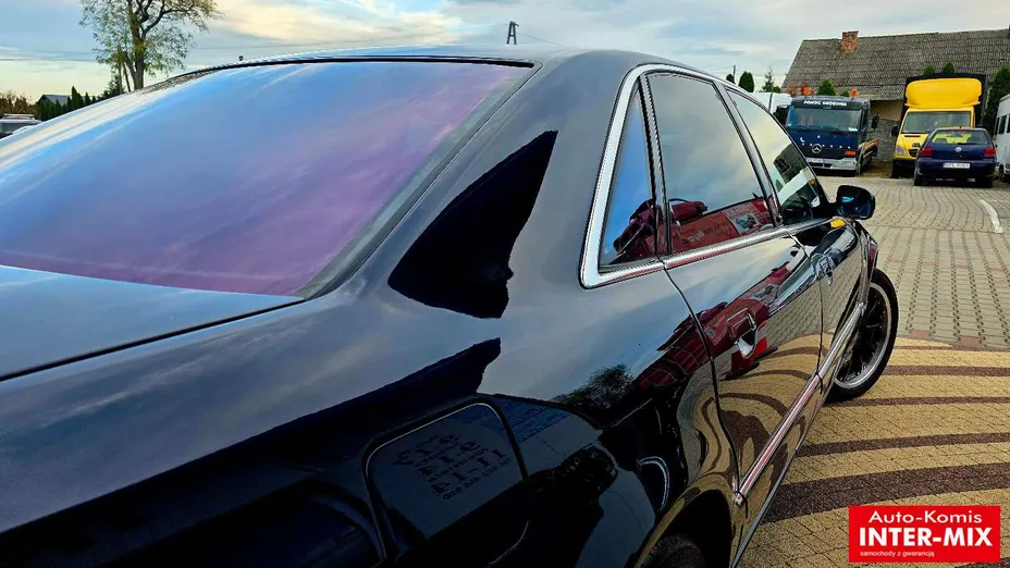 AUDI A8 -