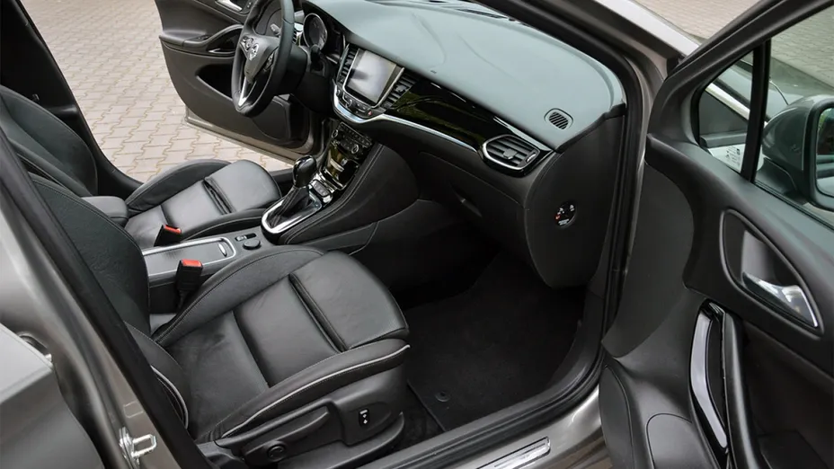 OPEL Astra -