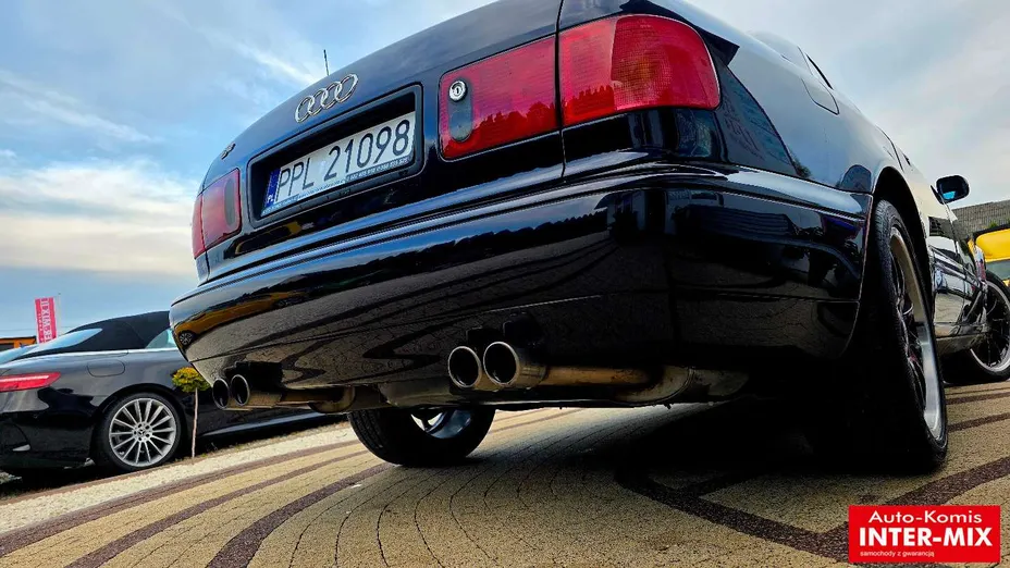 AUDI A8 -