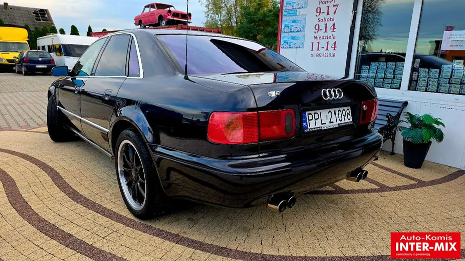 AUDI A8 -