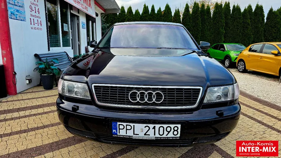 AUDI A8 -