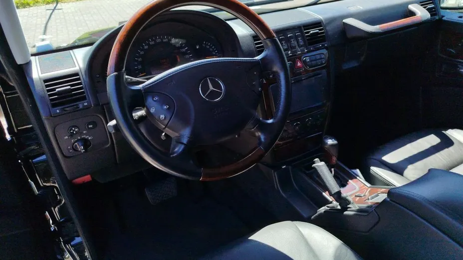 MERCEDES-BENZ Klasa G -